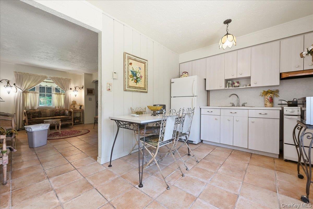 65 Riverside Avenue Property Photo 8