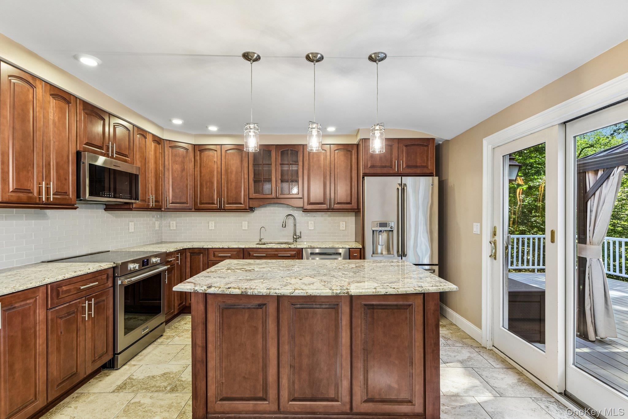 56 Sandy Hollow Road Property Photo 9