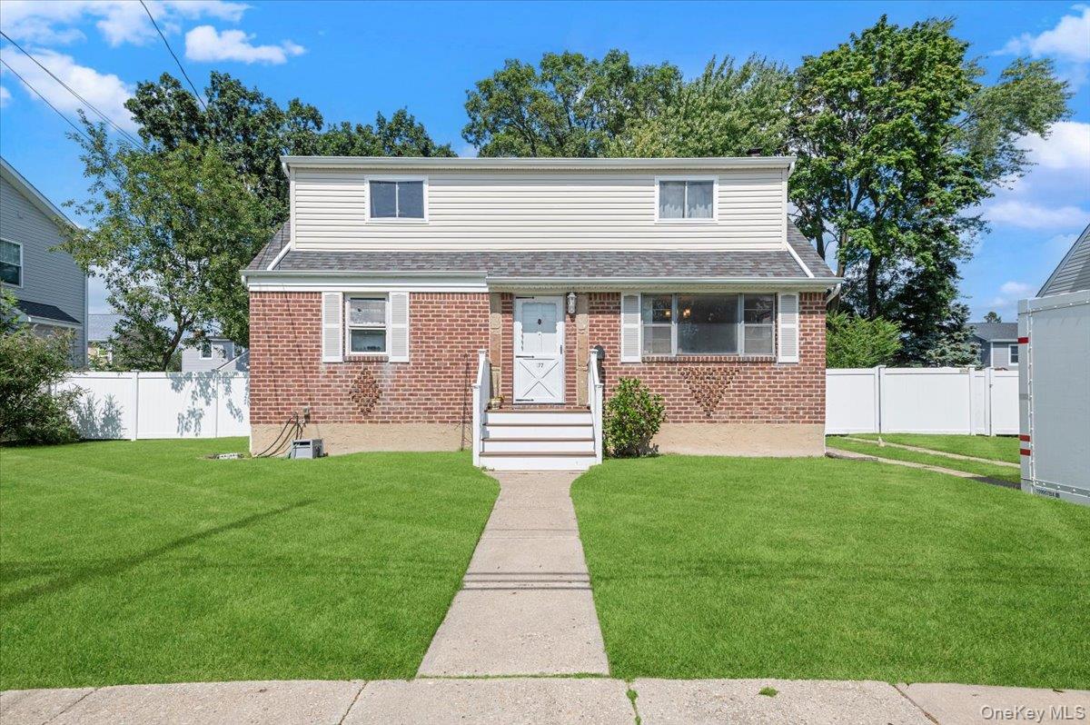 177 Toronto Avenue Property Photo 1