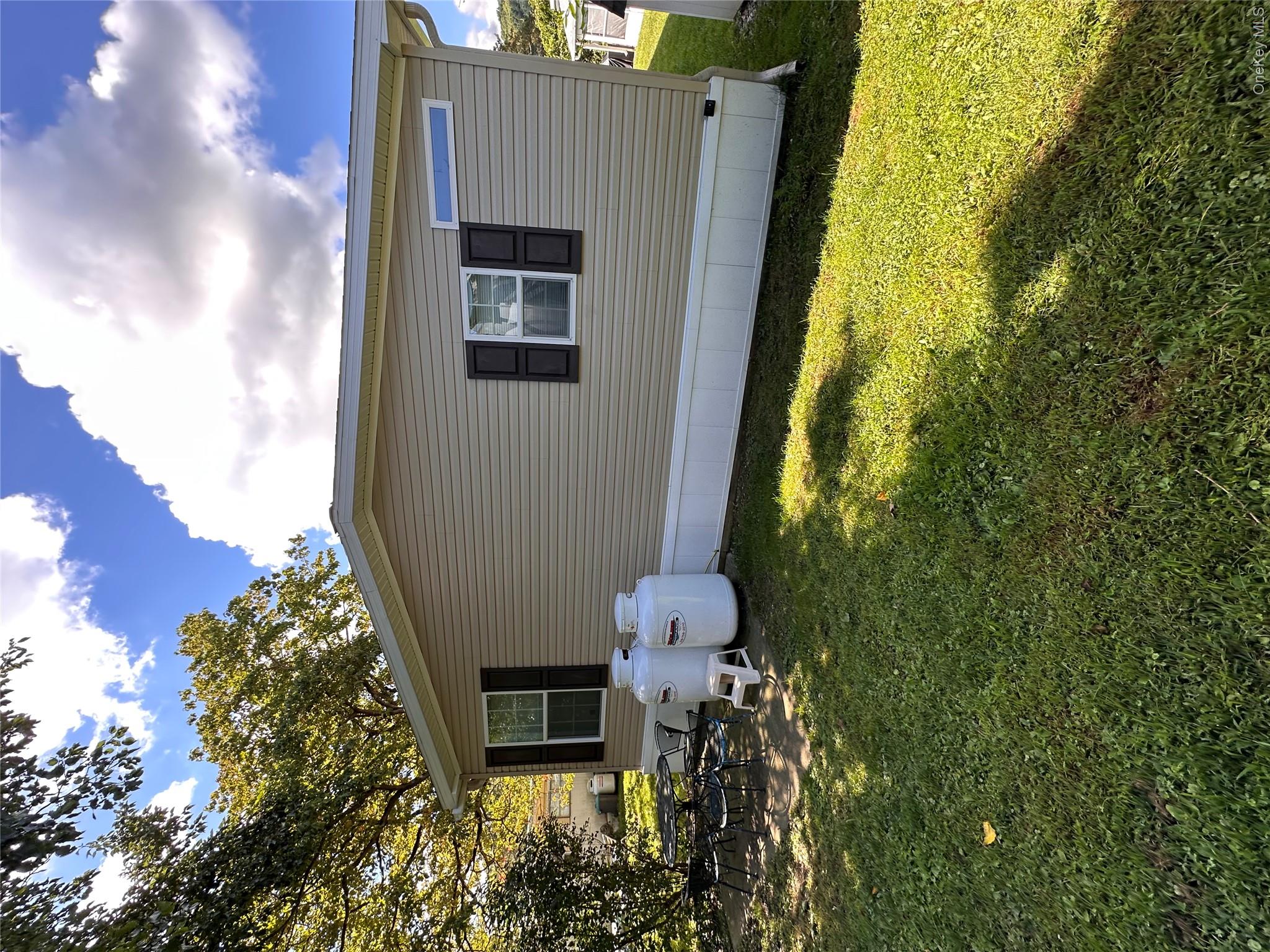 60 Celeste Drive Property Photo 5