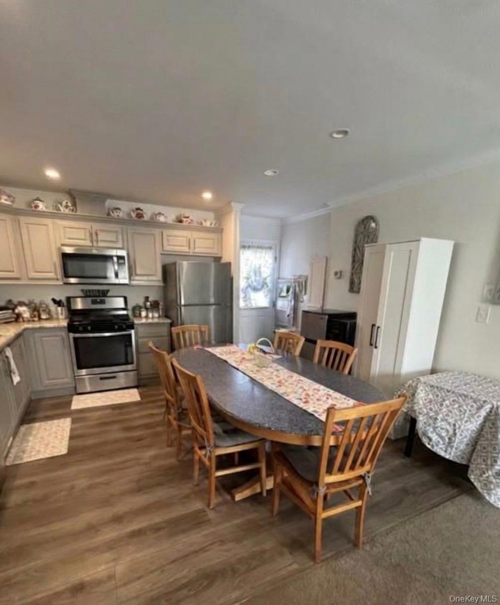 60 Celeste Drive Property Photo 11