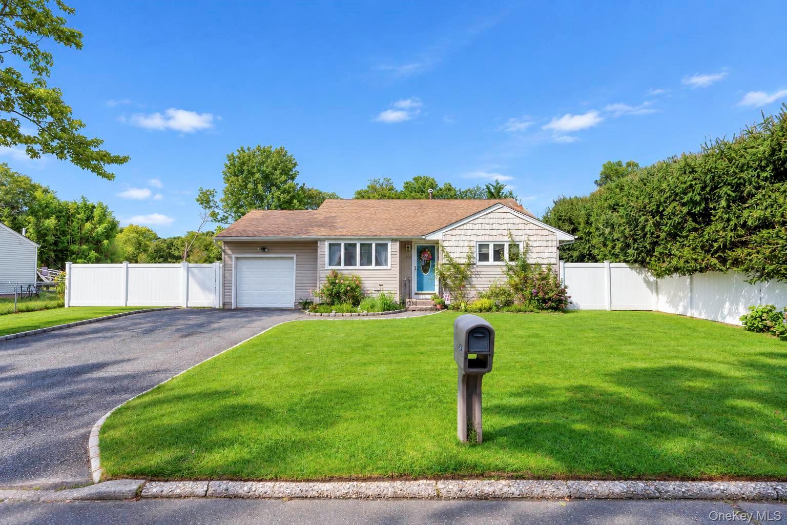 25 Marlboro Drive Property Photo 1