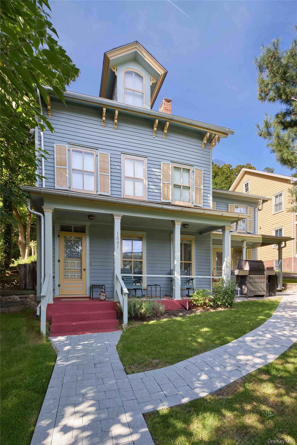 1641 Northern Boulevard Property Photo 1