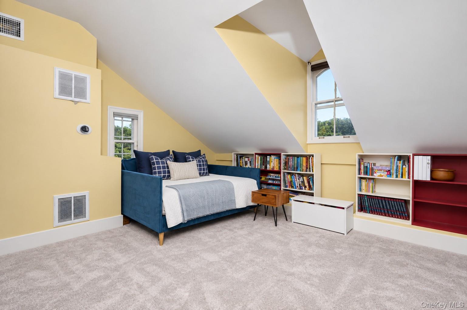 1641 Northern Boulevard Property Photo 4