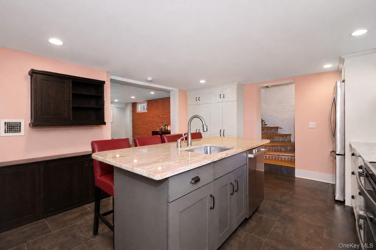 1641 Northern Boulevard Property Photo 7