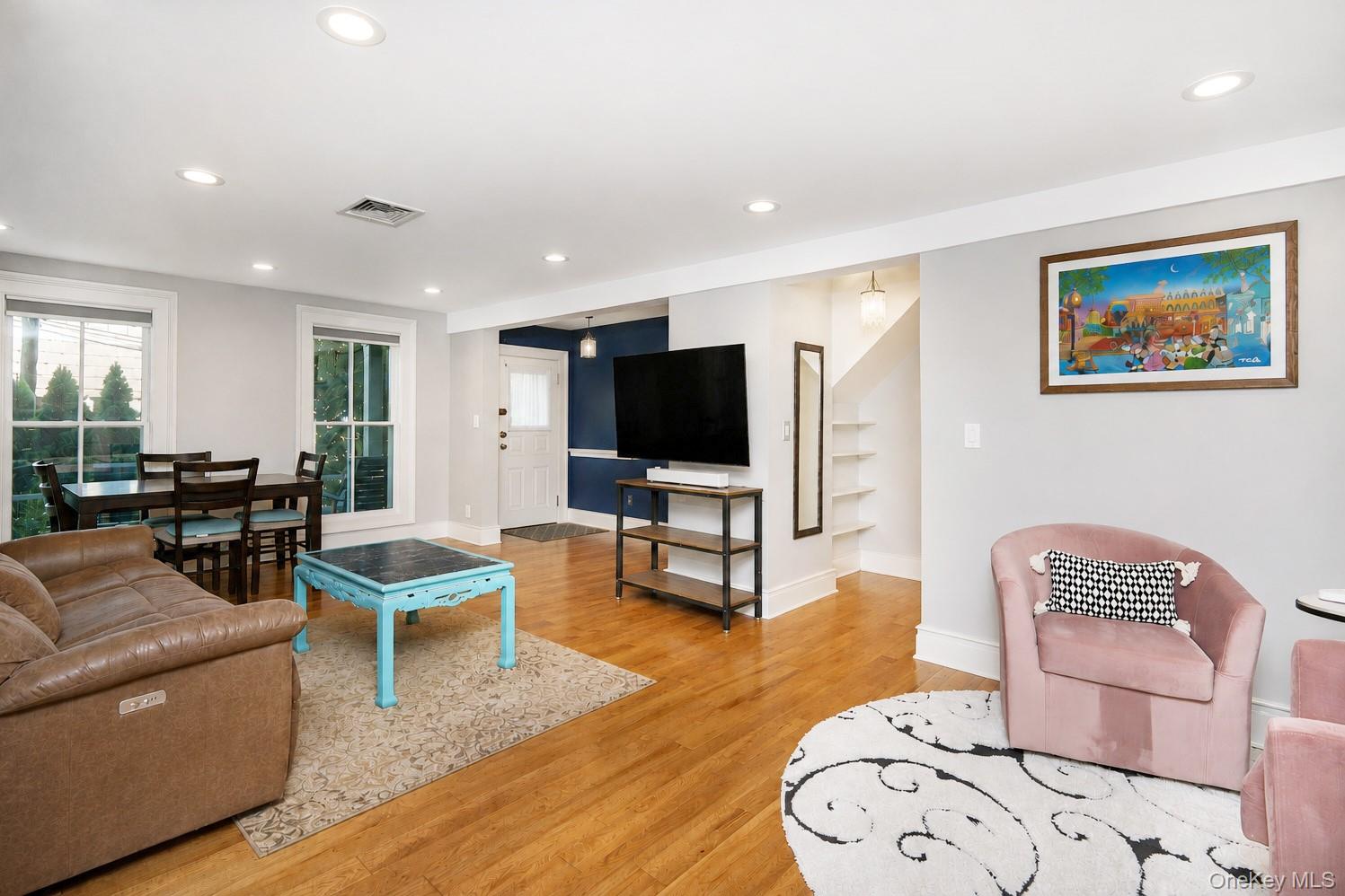 1641 Northern Boulevard Property Photo 8