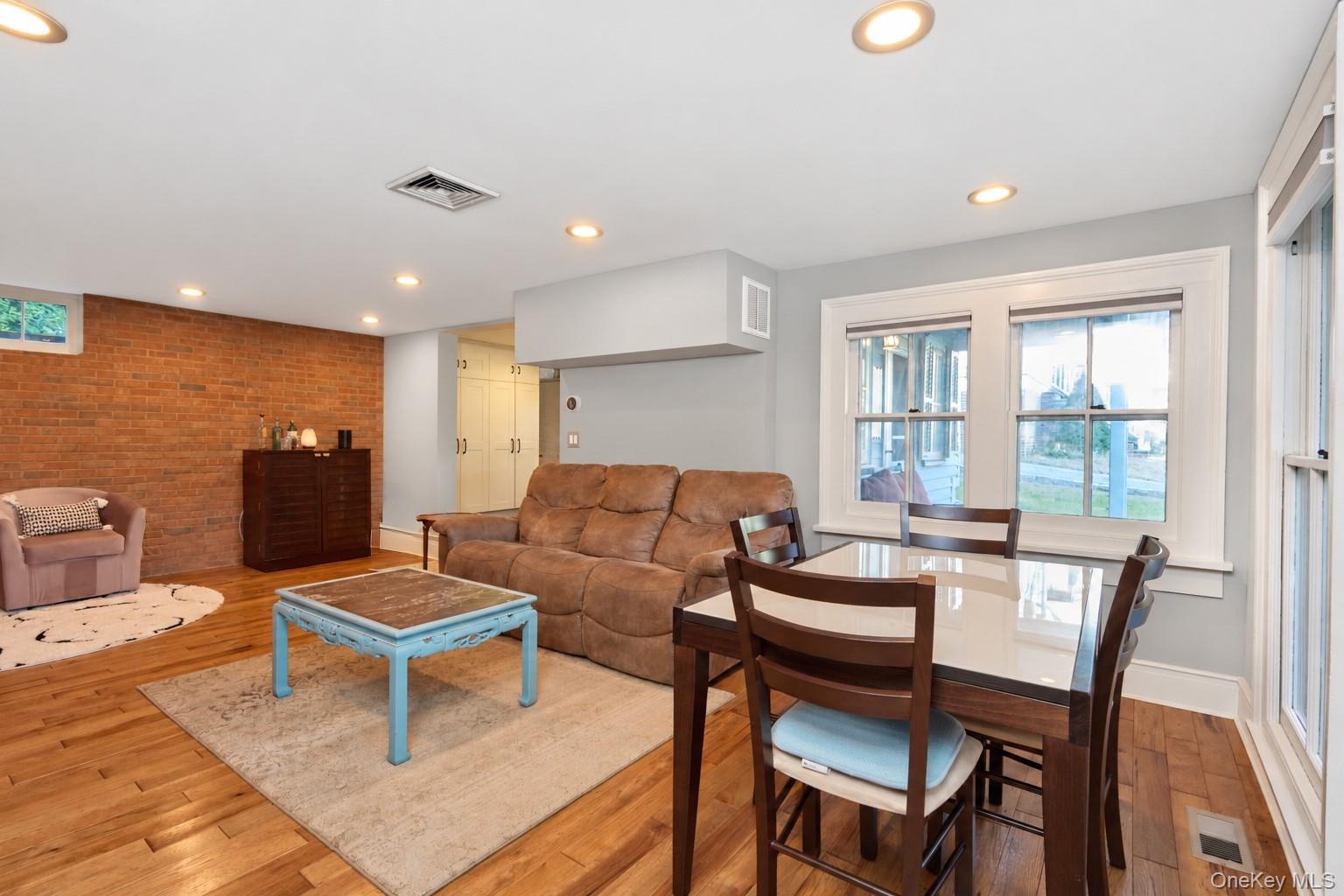 1641 Northern Boulevard Property Photo 9
