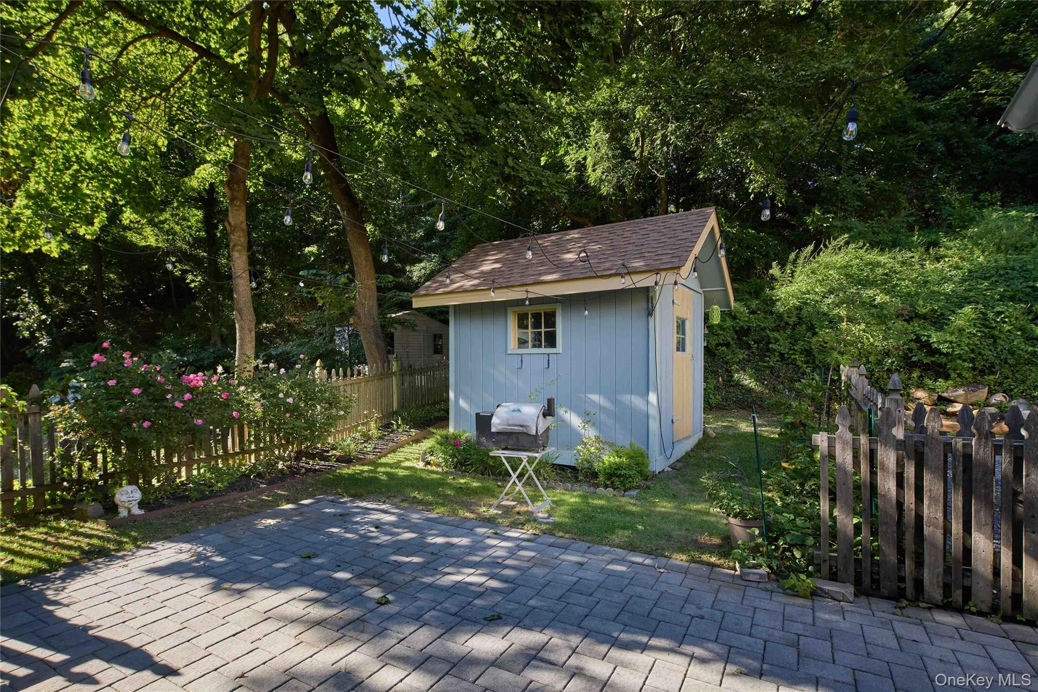 1641 Northern Boulevard Property Photo 15