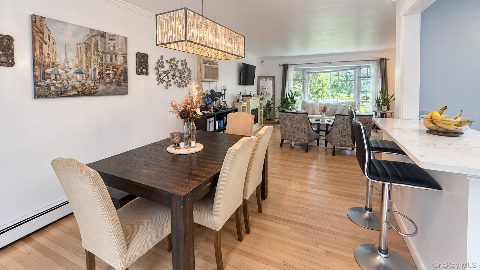 28 Pike Place Property Photo 7