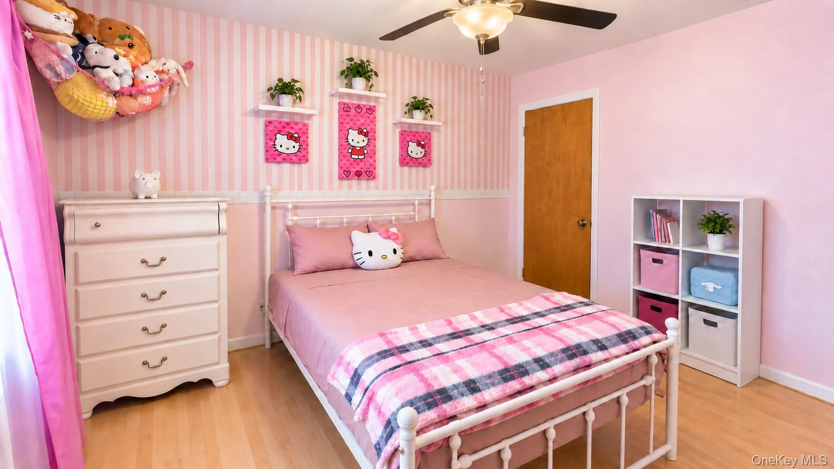28 Pike Place Property Photo 15