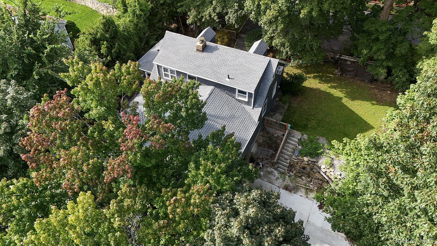 4 W Livingston Street Property Photo 2