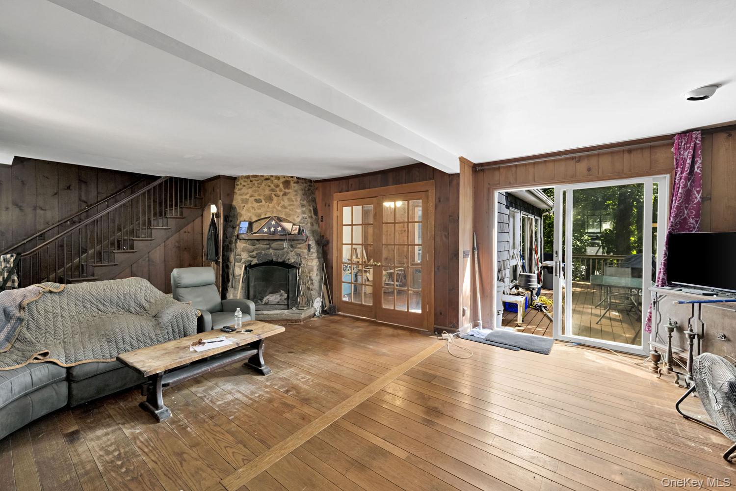 4 W Livingston Street Property Photo 4