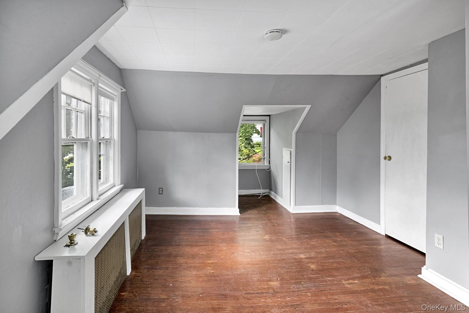 4 W Livingston Street Property Photo 13