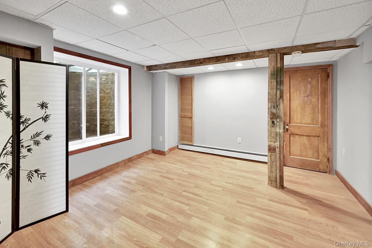 4 W Livingston Street Property Photo 17
