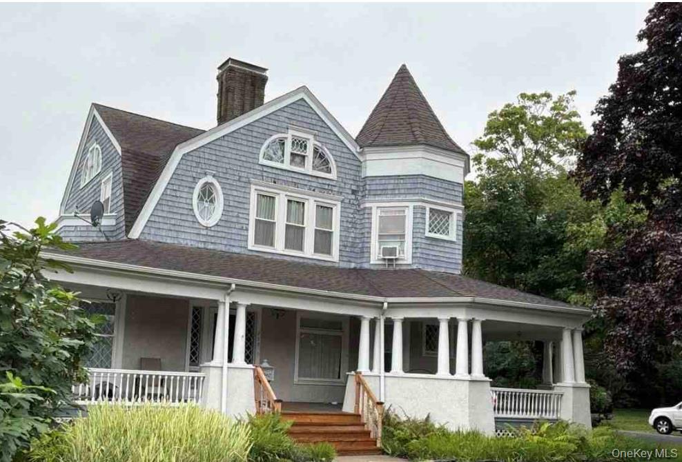 258 N Ocean Avenue Property Photo 1