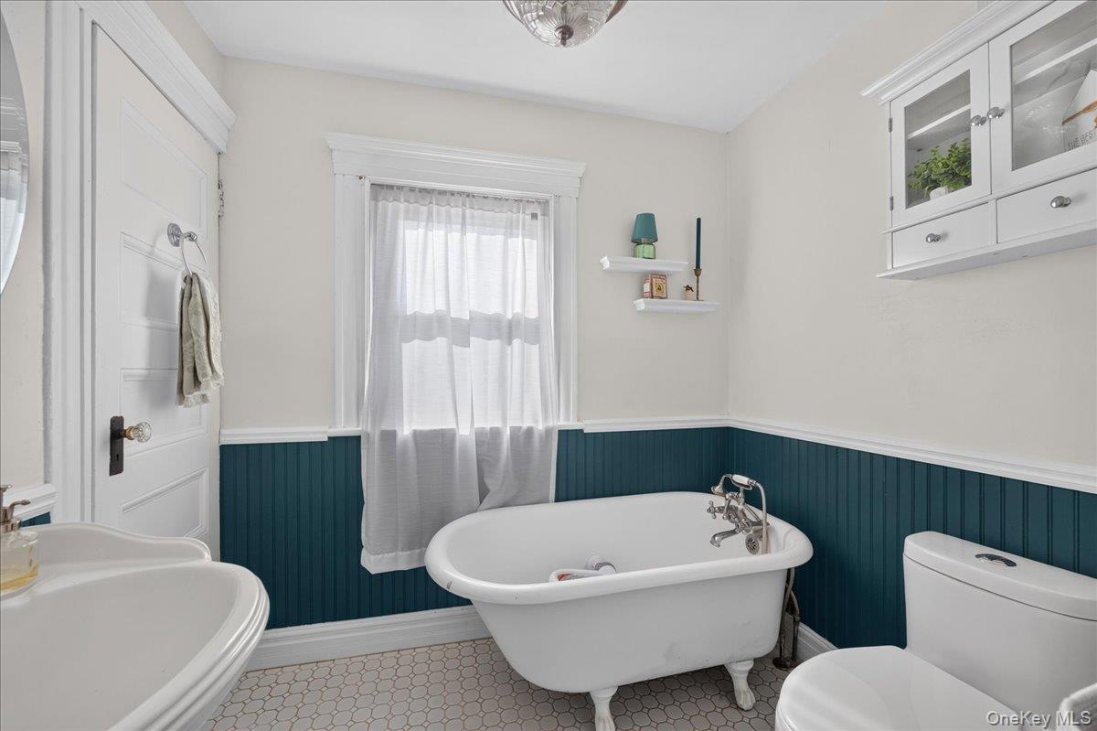 258 N Ocean Avenue Property Photo 9