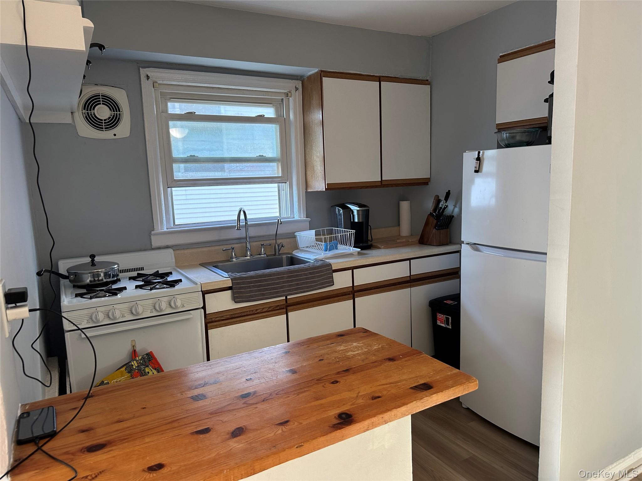 570 E Broadway 2a Property Photo 3