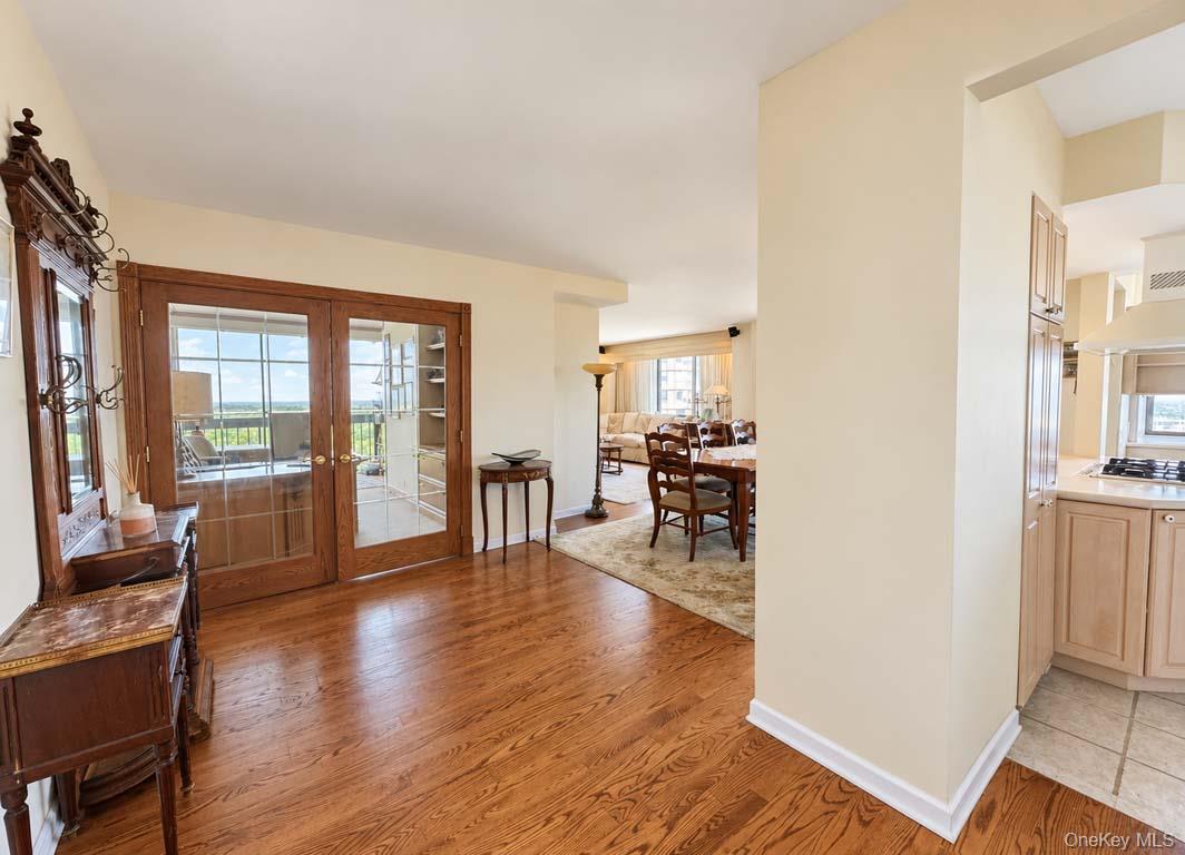 27010 Grand Central Parkway 18e Property Photo 2