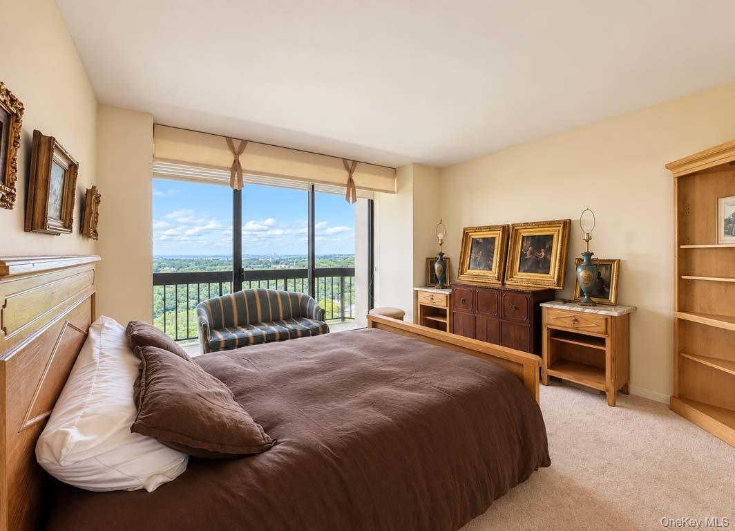27010 Grand Central Parkway 18e Property Photo 15