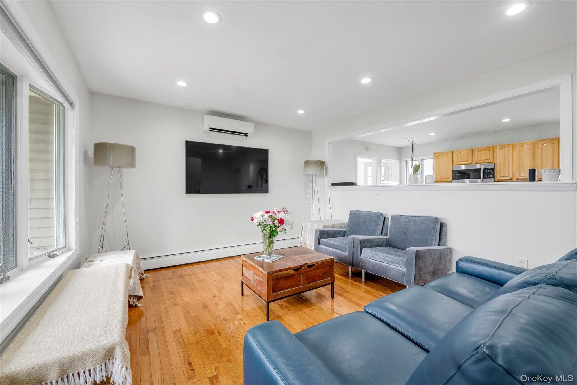 1055 Jefferson Street Property Photo 4