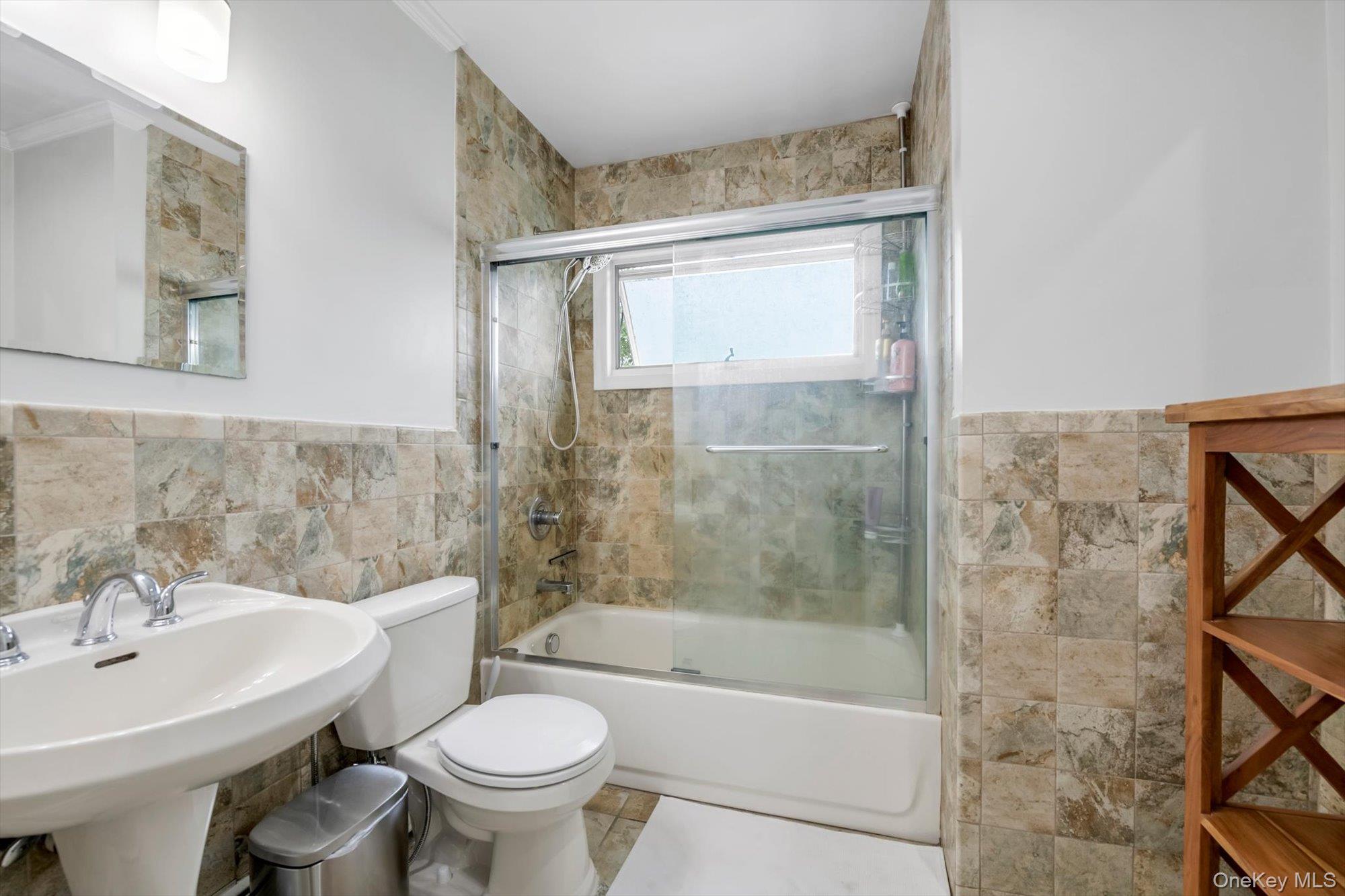 1055 Jefferson Street Property Photo 11