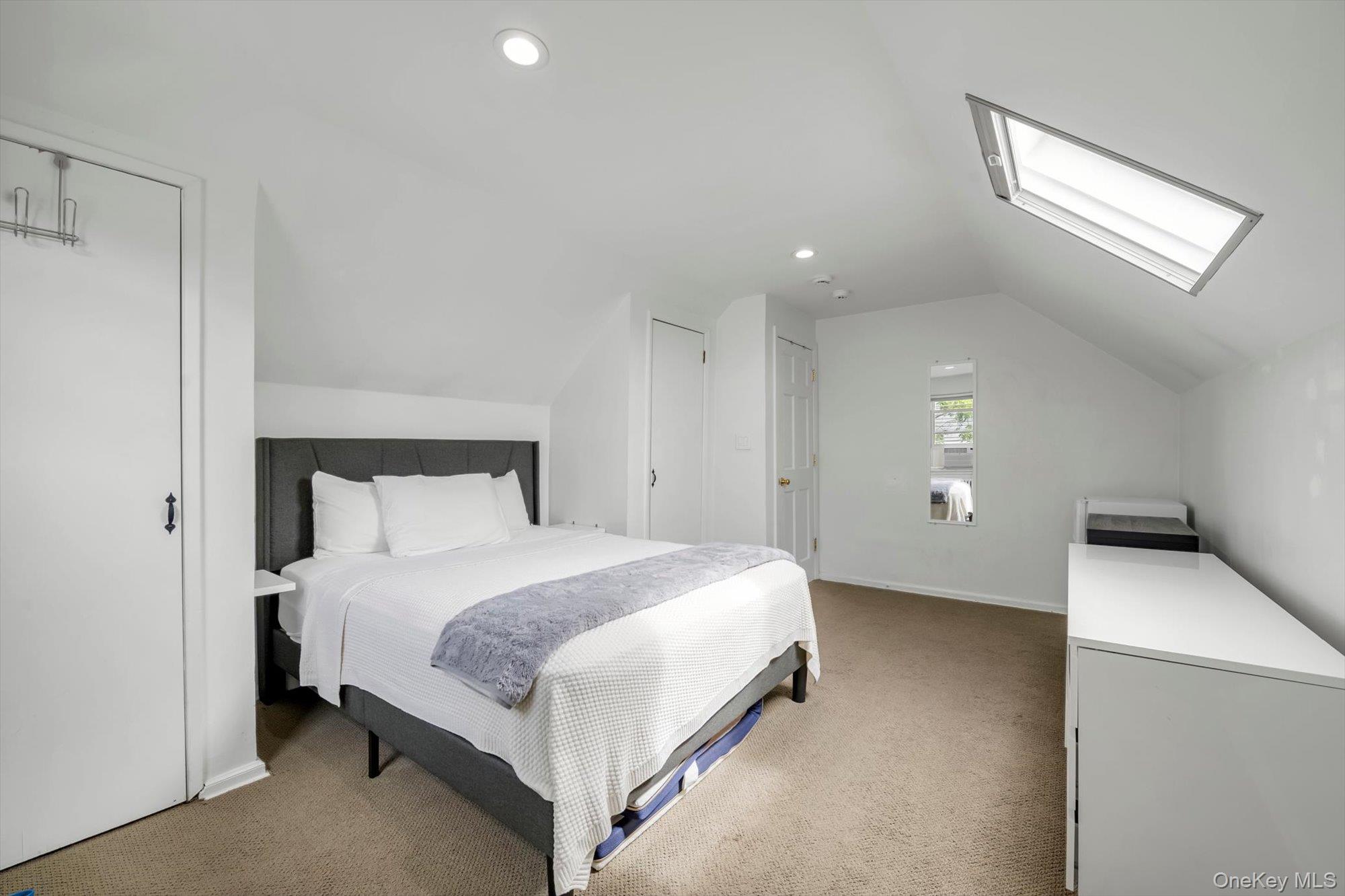 1055 Jefferson Street Property Photo 13