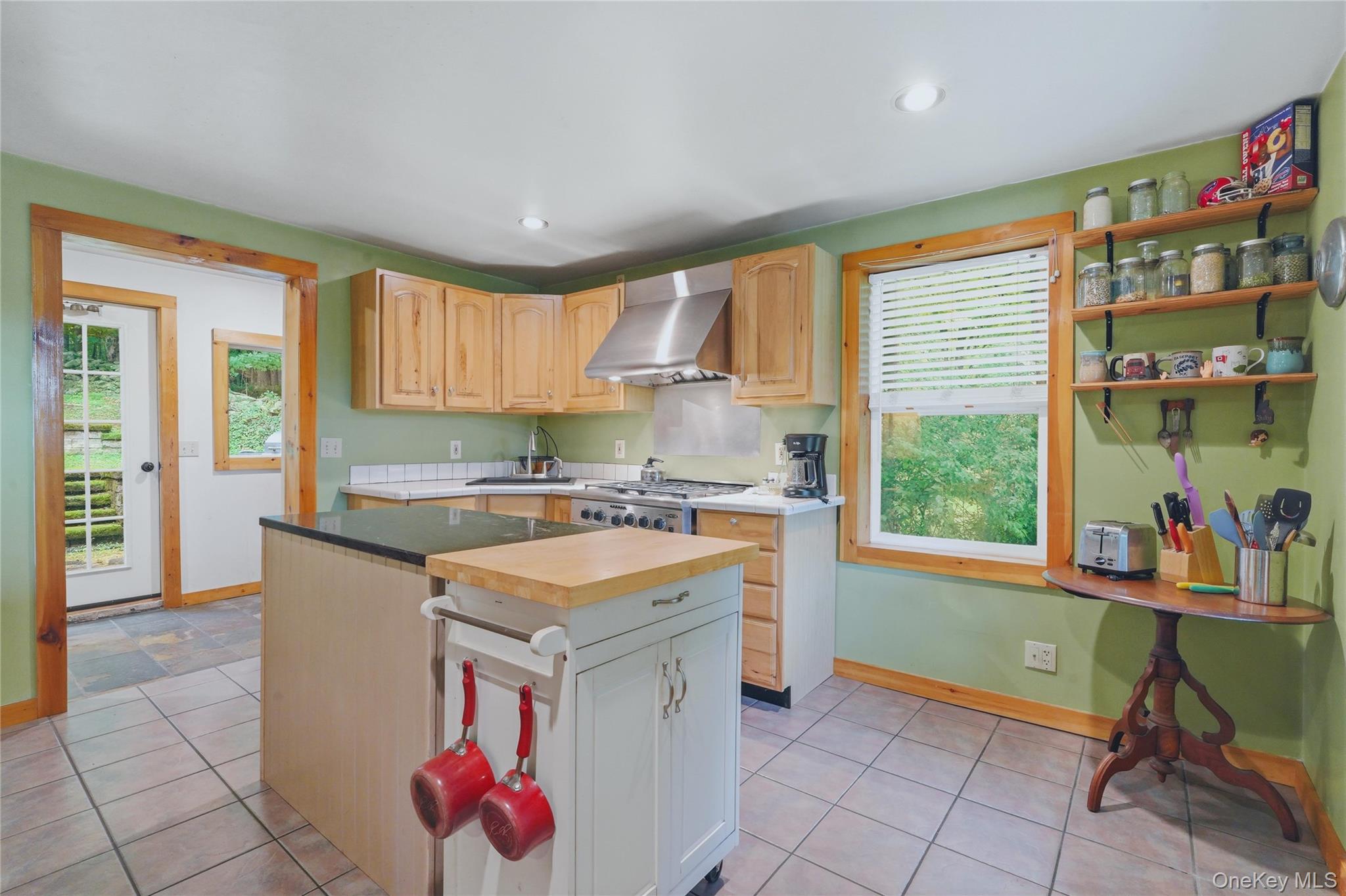 371 Crescent Avenue Property Photo 10