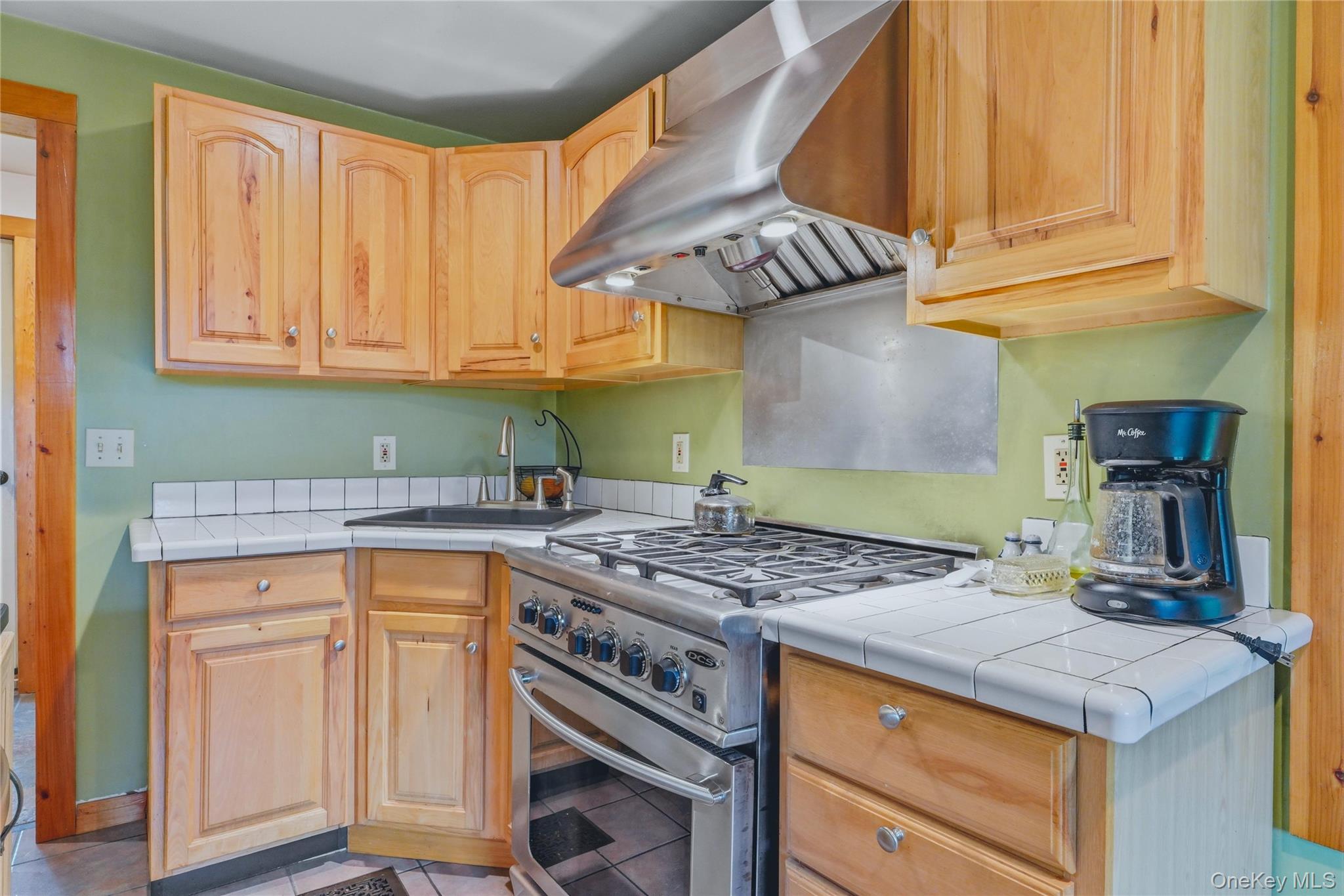 371 Crescent Avenue Property Photo 11