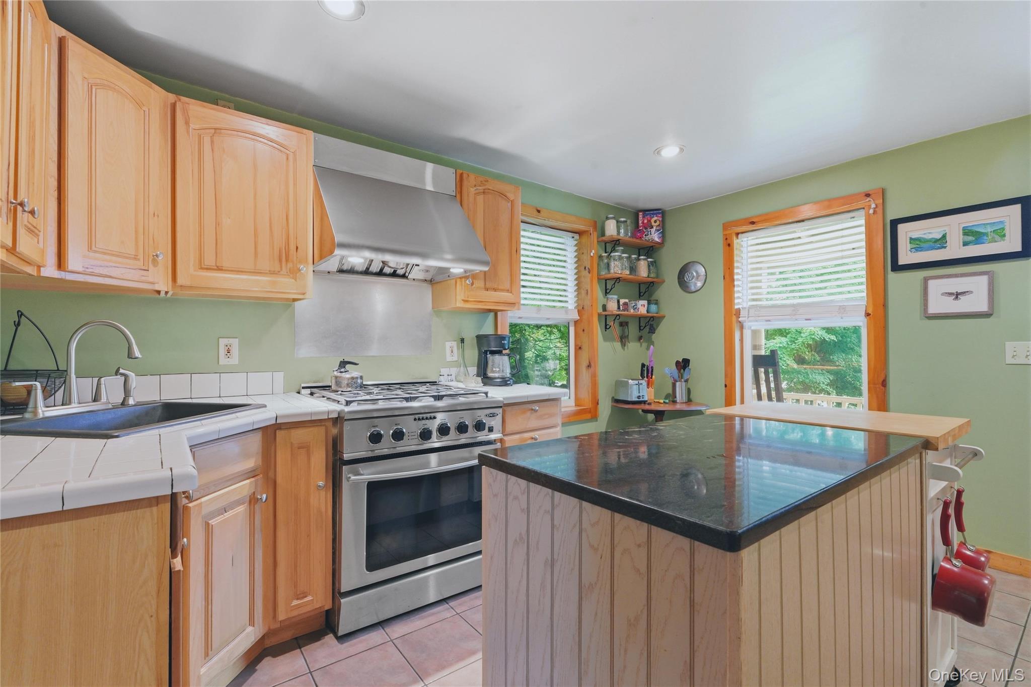 371 Crescent Avenue Property Photo 12