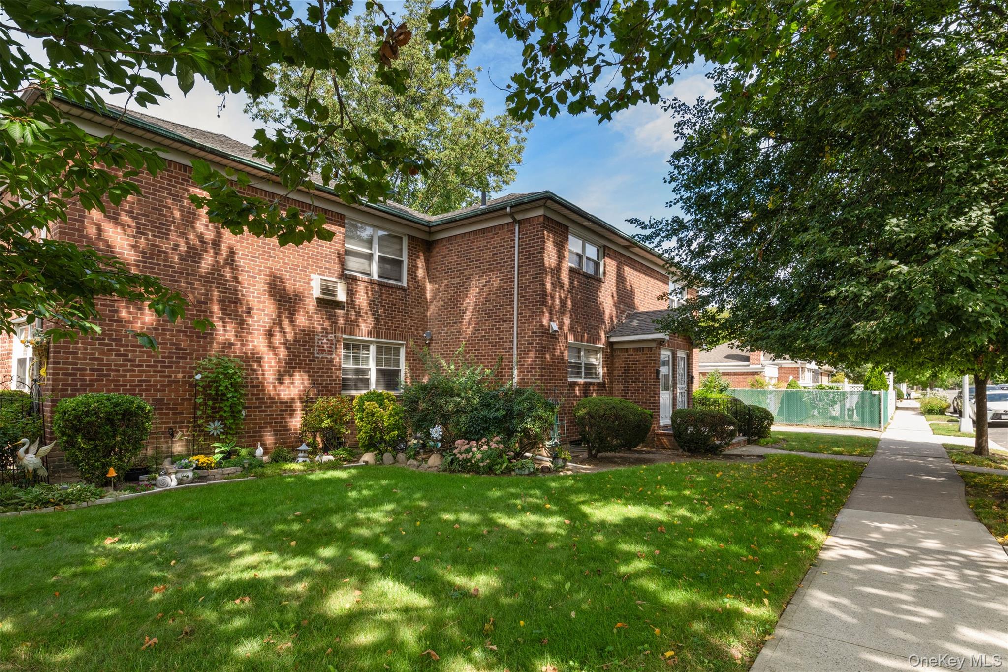18407a 58th Avenue Property Photo 3