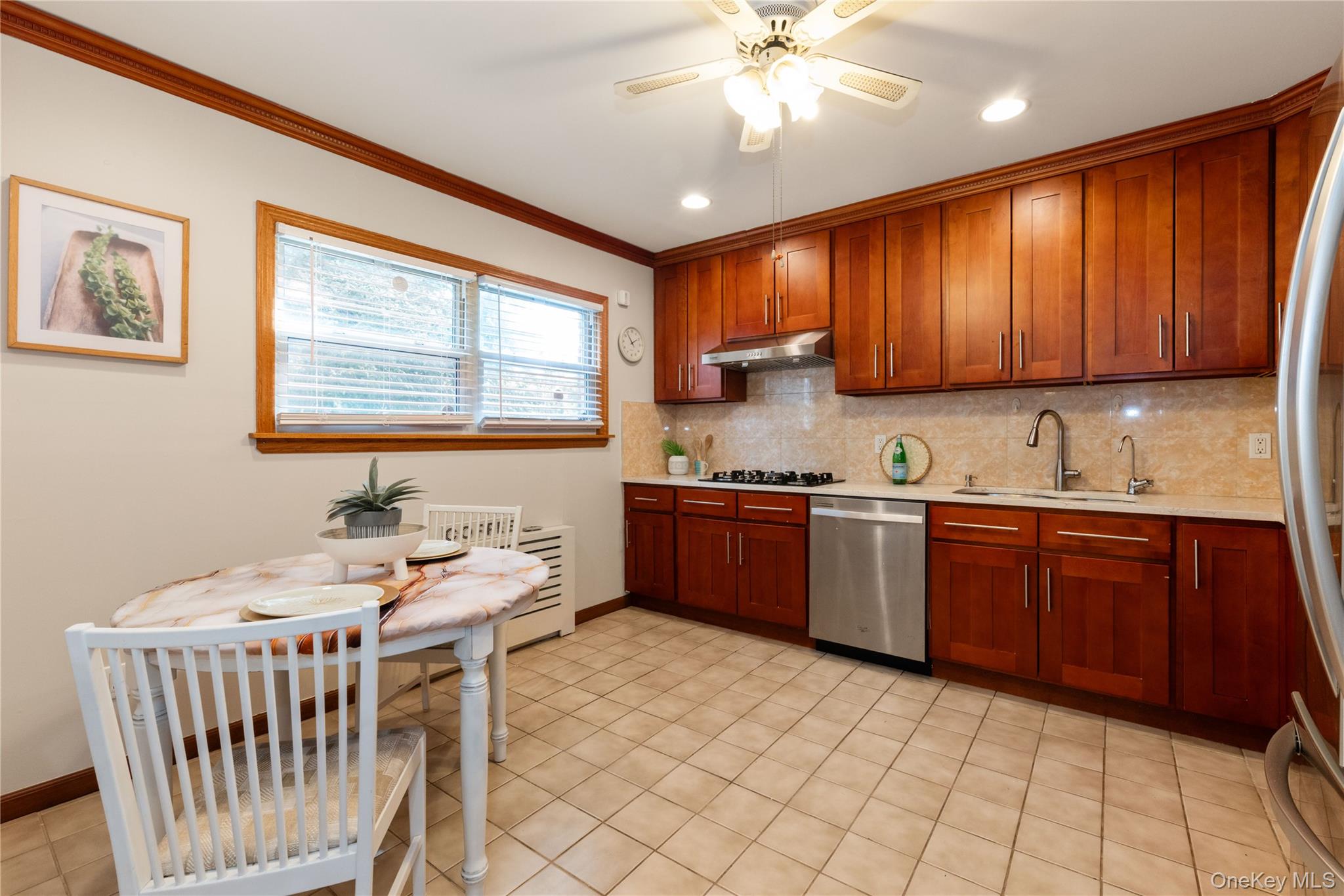 18407a 58th Avenue Property Photo 8