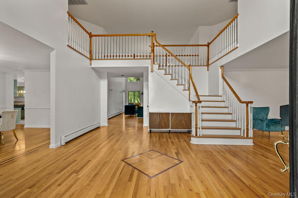 10 Golden Road Property Photo 4