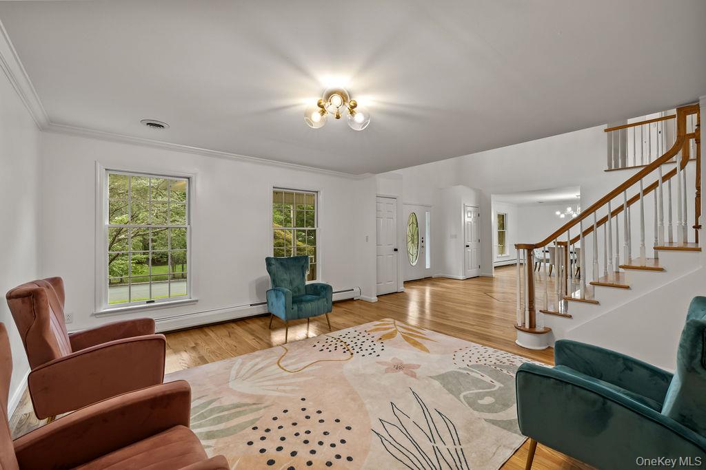 10 Golden Road Property Photo 11