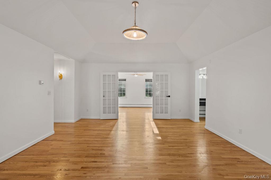 10 Golden Road Property Photo 20