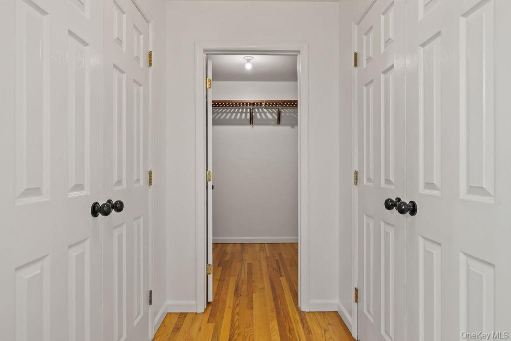 10 Golden Road Property Photo 24