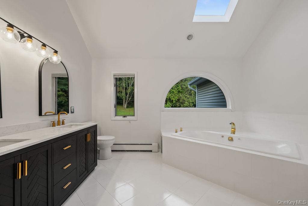10 Golden Road Property Photo 25