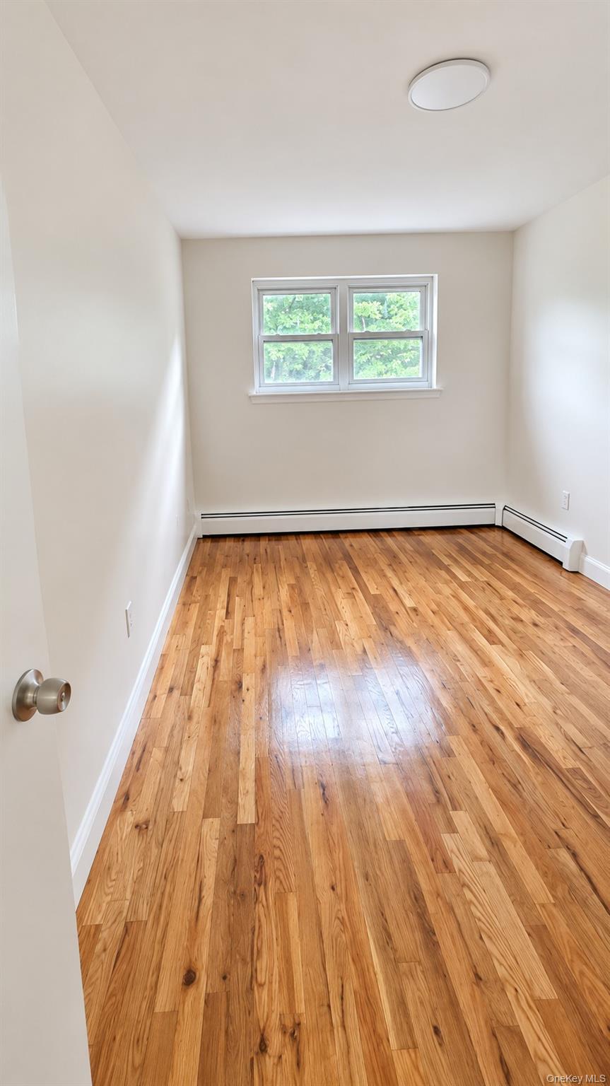 1121 Saint Lawrence Avenue Property Photo 5