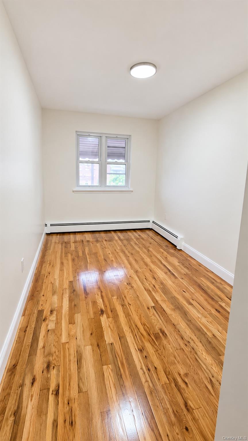 1121 Saint Lawrence Avenue Property Photo 7