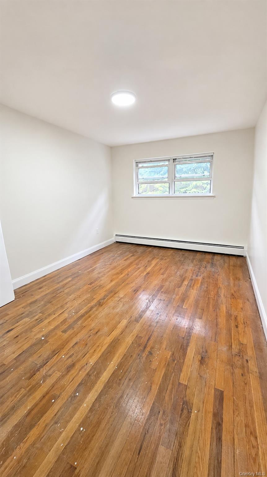 1121 Saint Lawrence Avenue Property Photo 13