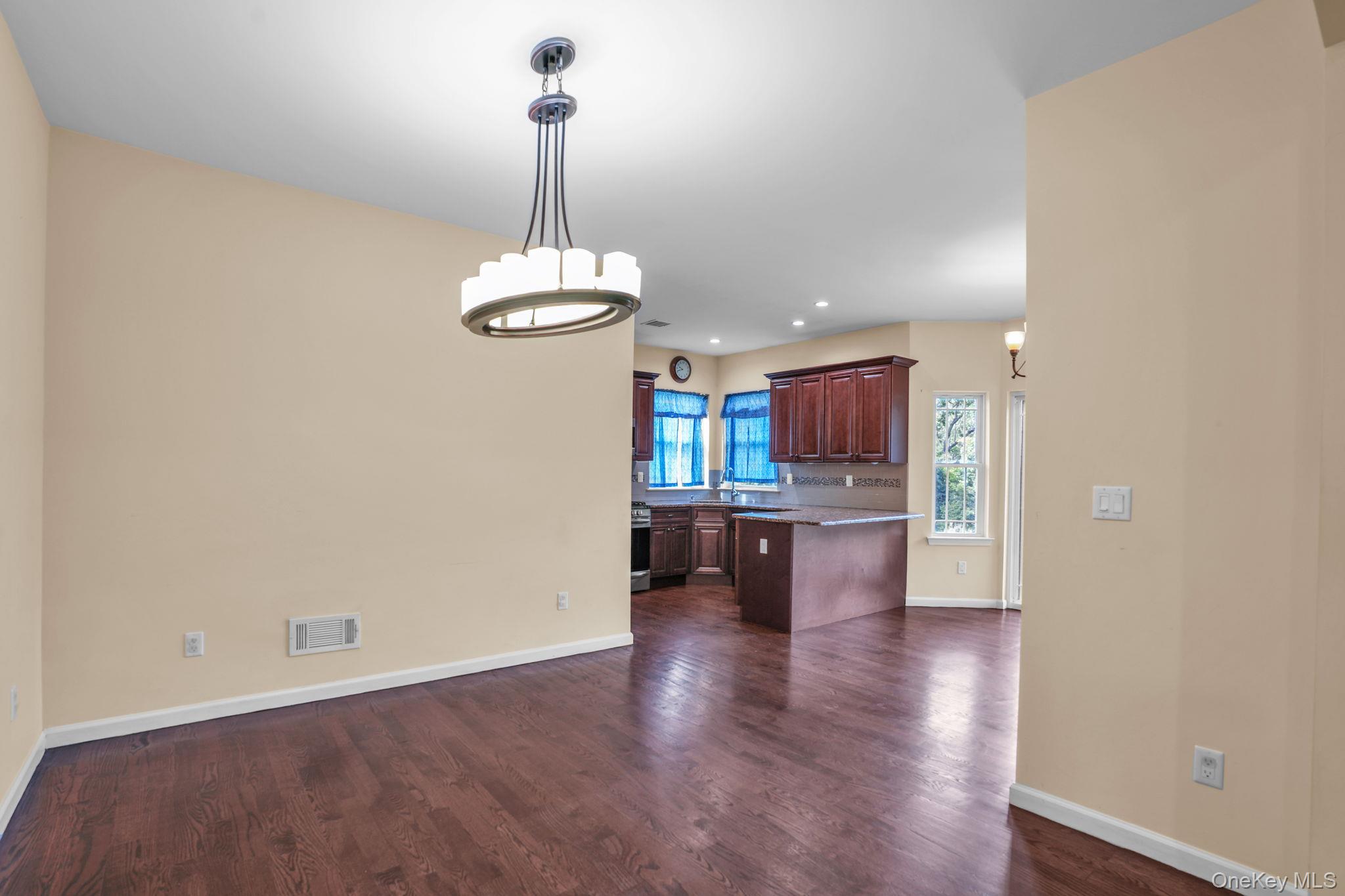 53 Highland View Place Property Photo 6