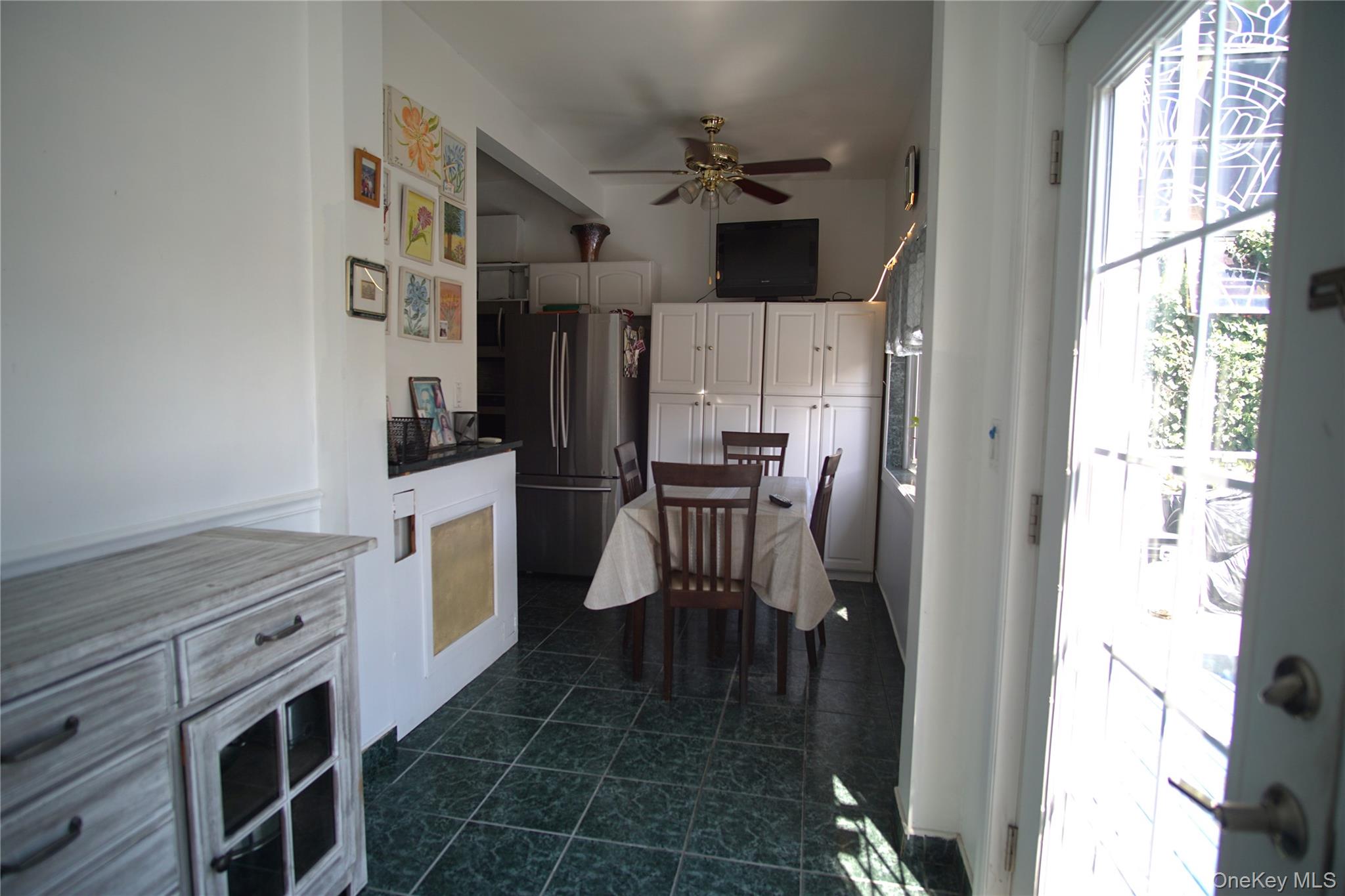 2430 Esplanade Avenue Property Photo 4