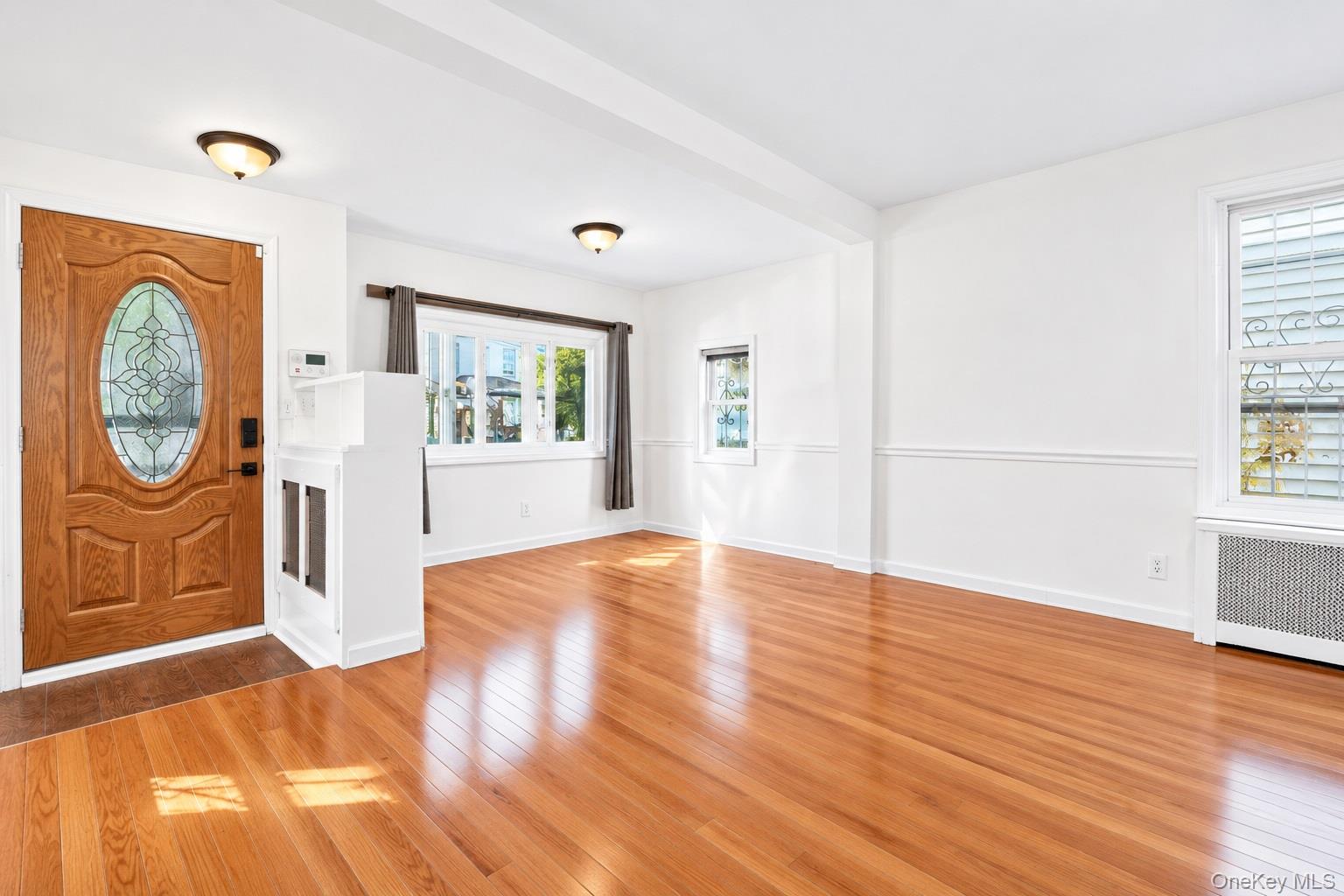 1787 Randall Avenue Property Photo 4