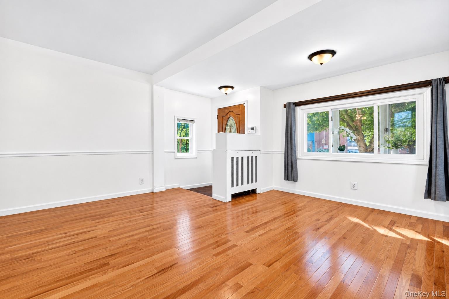 1787 Randall Avenue Property Photo 6