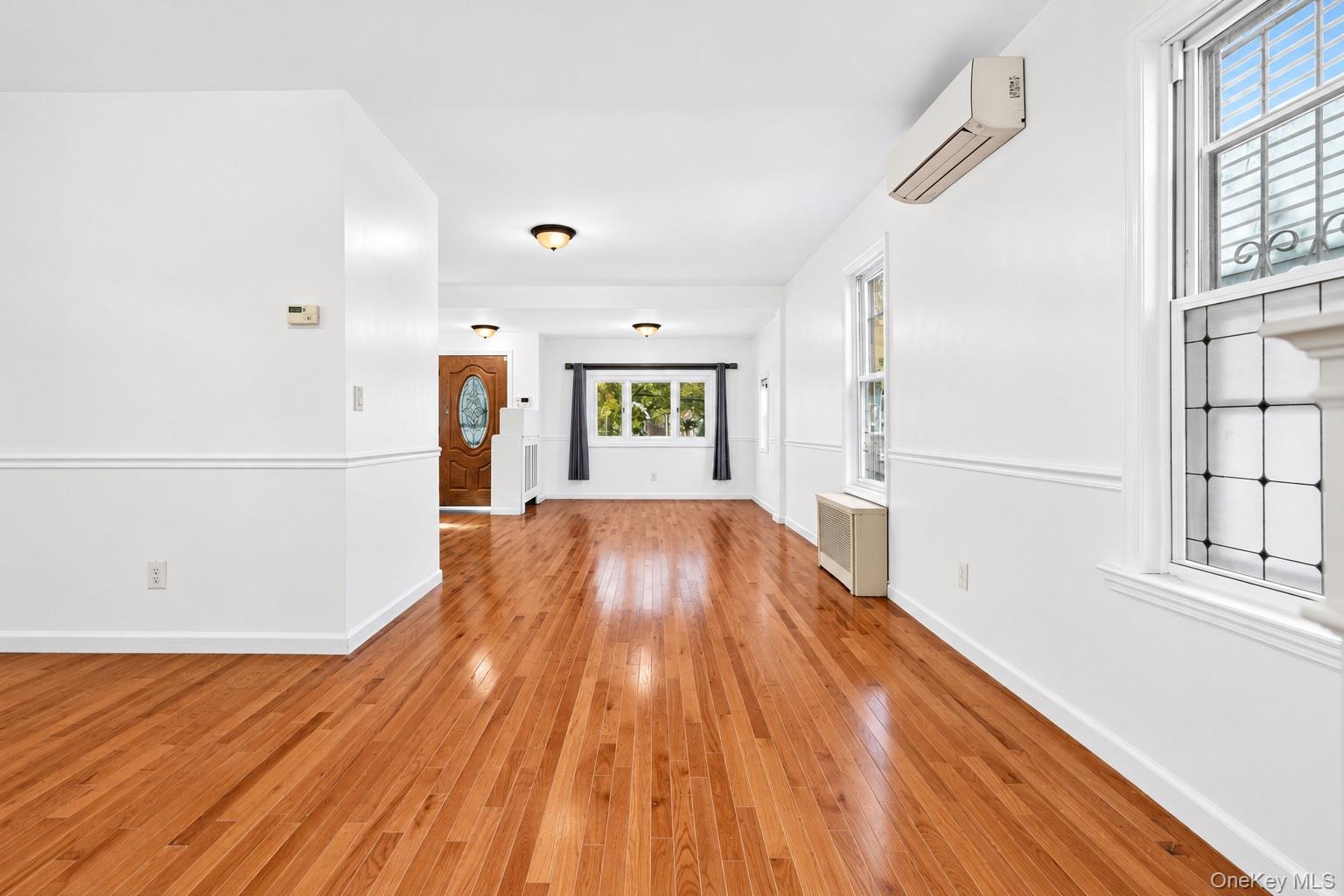 1787 Randall Avenue Property Photo 7