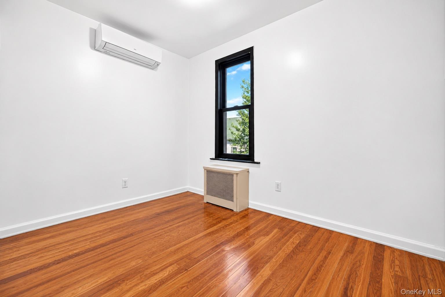 1787 Randall Avenue Property Photo 26