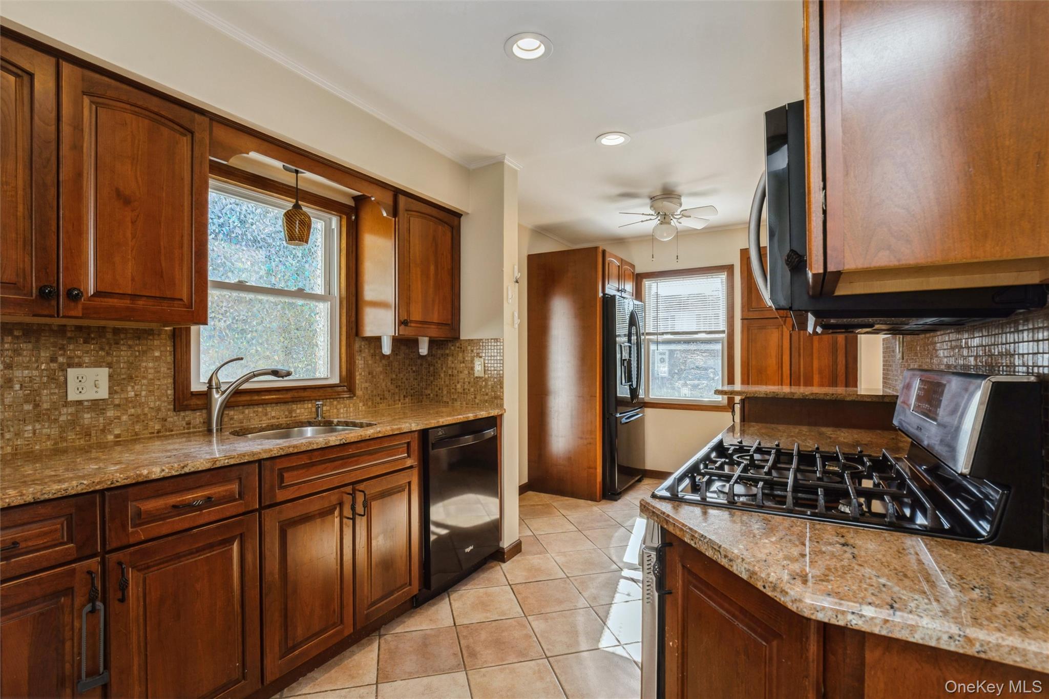 35 Annette Avenue Property Photo 11