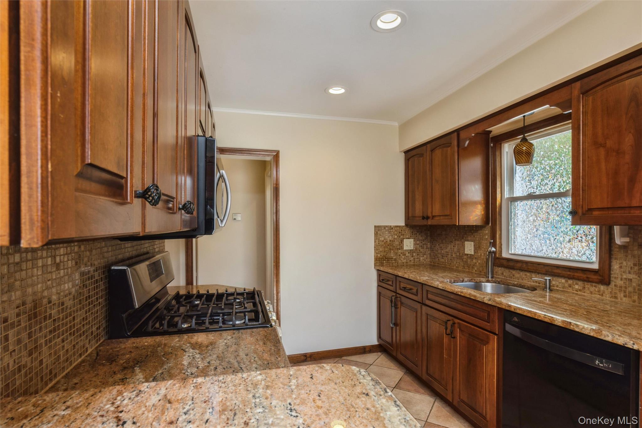35 Annette Avenue Property Photo 12