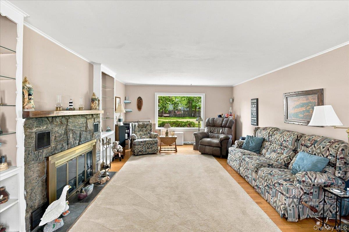 297 Maple Avenue Property Photo 4