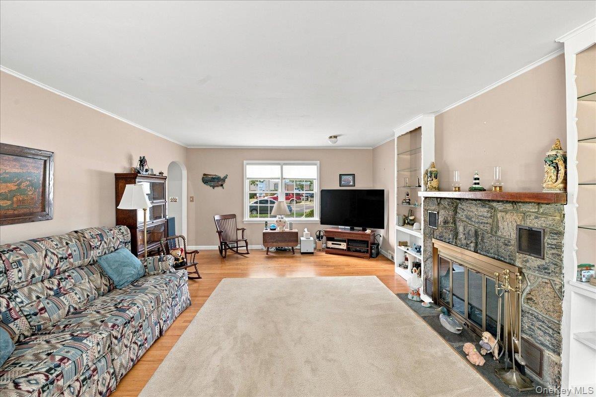 297 Maple Avenue Property Photo 5