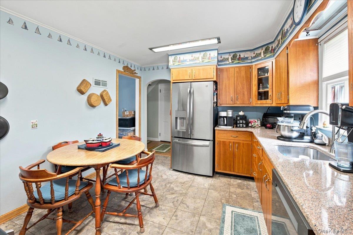 297 Maple Avenue Property Photo 8